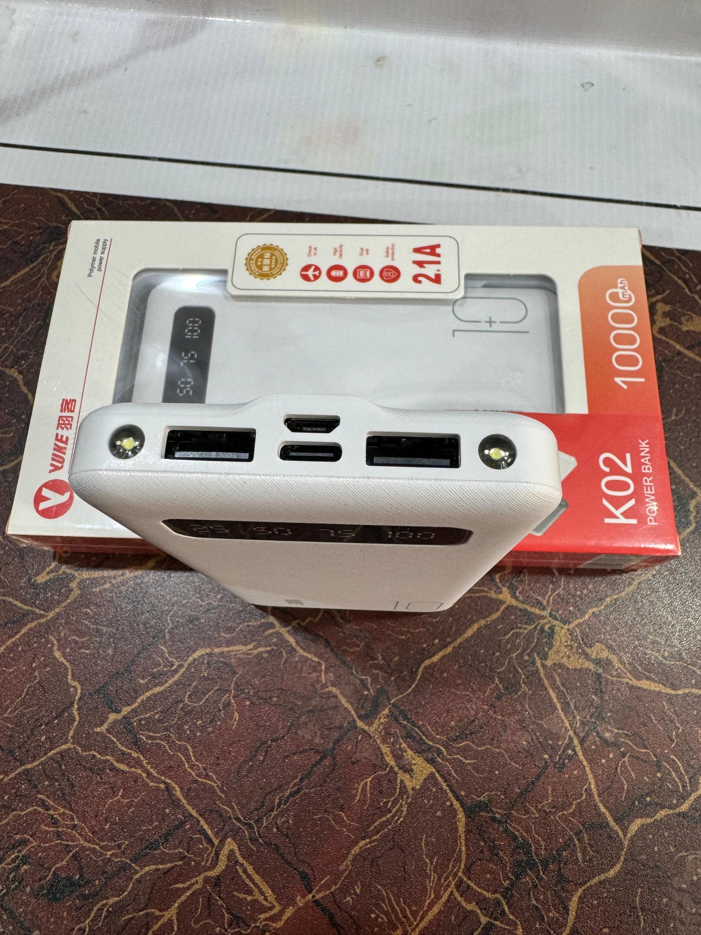 10000 mAh multi-port power bank with 20W Power Delivery